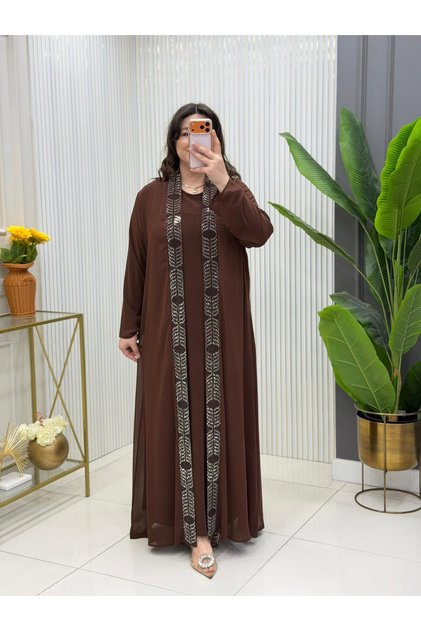 Plus Size Jewelled Embroidered Dress