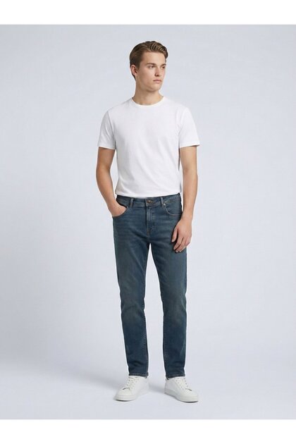 Sawyer P Narrow Leg Mid Waist Mid Indigo Jean Pants