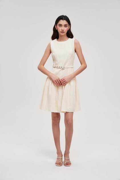 Short-sleeve embroidered knee-length dress with belt