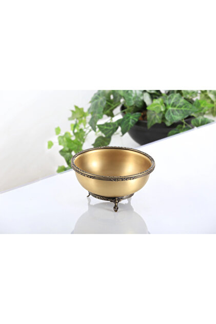 Antique 21 cm Embroidered Presentation Bowl