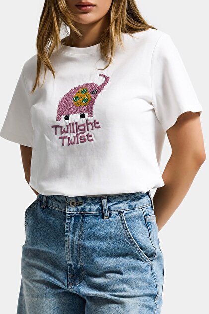 Women's White Color W5 Embroidery Detailed Oversized Design T-Shirt