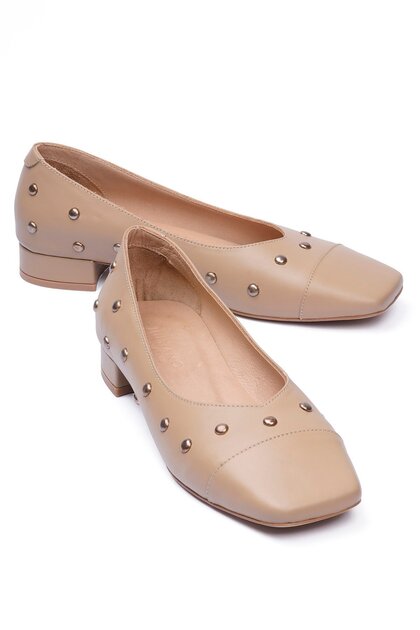 Women's Genuine Leather Ballet Flats Square Toe Metal Trop Detailed Minora Nude