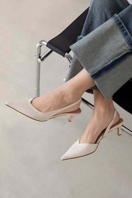 Levina Women's Wrinkled Leather Heeled Shoes Beige