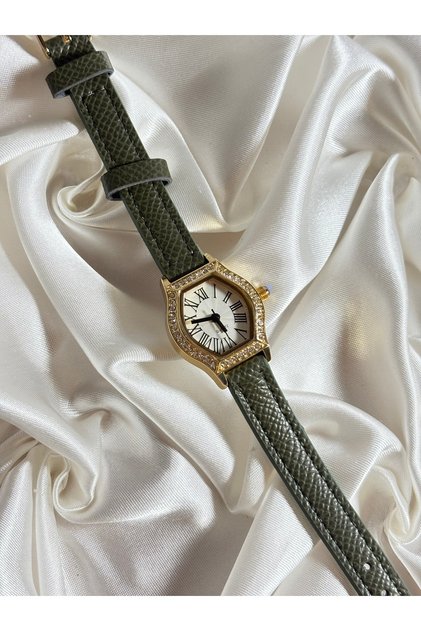Vintage Leather Women's Wristwatch Female Clock