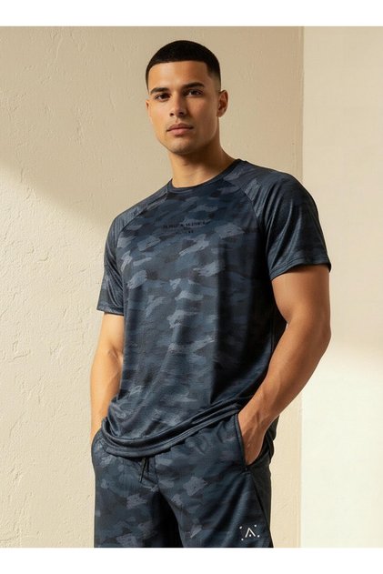 Men Raglan Sleeve T-shirt