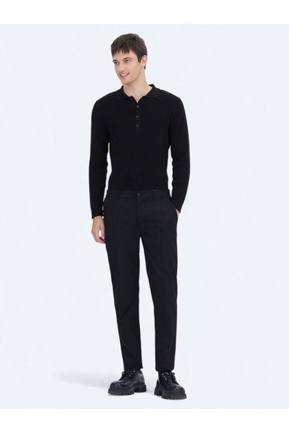 Black Woven Jogging Fit Casual Trousers
