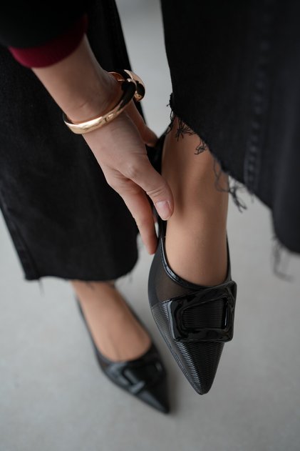 Carla Pointed Toe Tulle Detailed Women's Ballerinas with Buckle Accessories Black