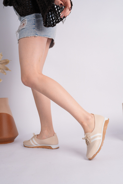 Women's Daily Sneakers Sports Shoes Lace-Up Comfortable Sole