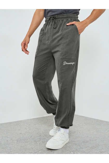 Men Grey Panelled Oversized Washed Joggers