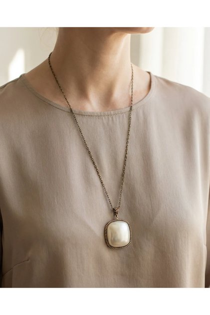 Bronze Authentic Jewelry Accessory Square Pearl Model Medallion Long Chain Women's Necklace