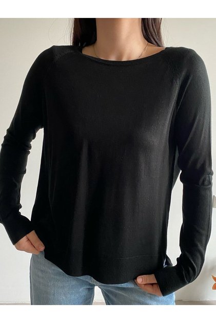 Black Soft-Textured Transitional Knitwear Blouse