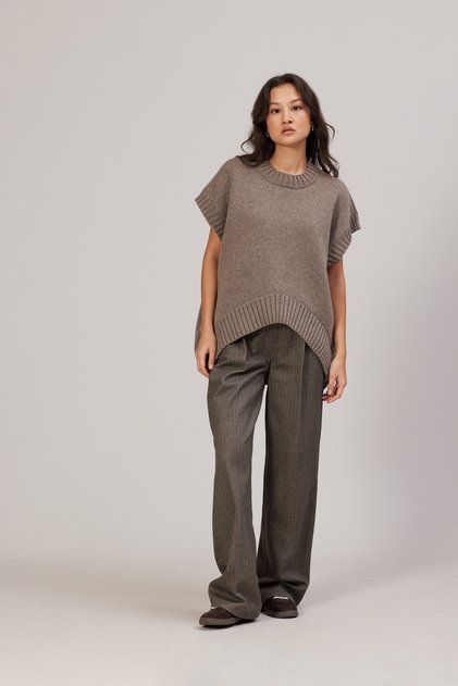 Front Curved Tricot Sweater