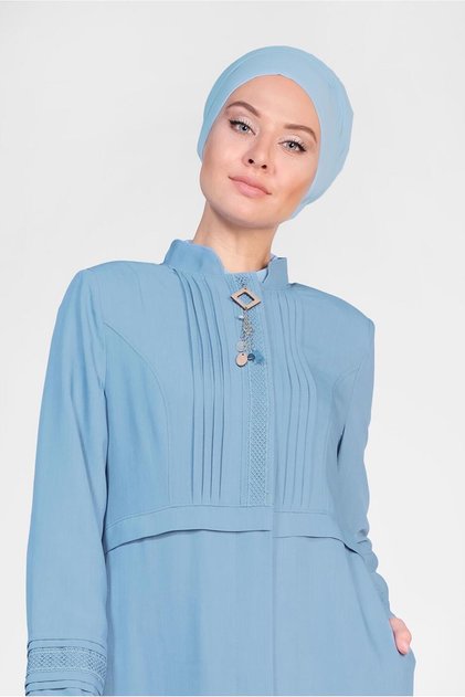 Hidden Buttoned Collar Brooched Cover 1454