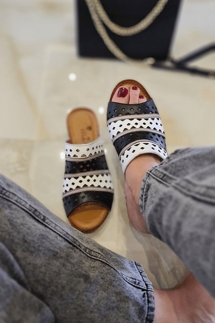 Foça- White Multicolored Genuine Leather Slippers