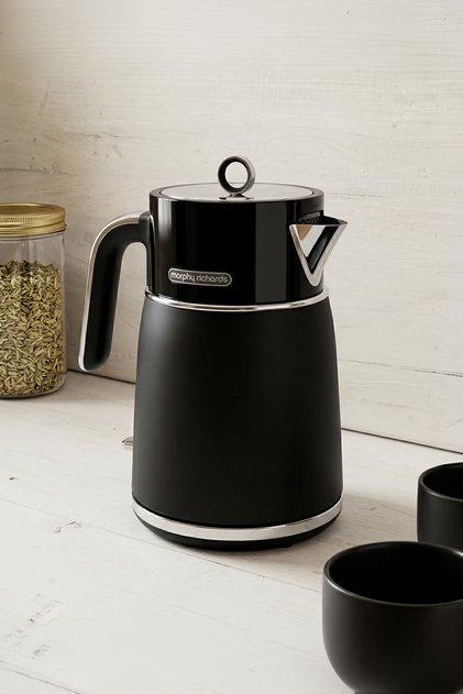 Signature Matt 1.5 L Elektrikli Kettle – Paslanmaz Çelik, 3000W Hızlı Kaynatma, Siyah