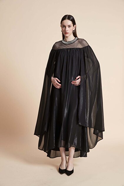 Plain maxi dress with butterfly sleeves