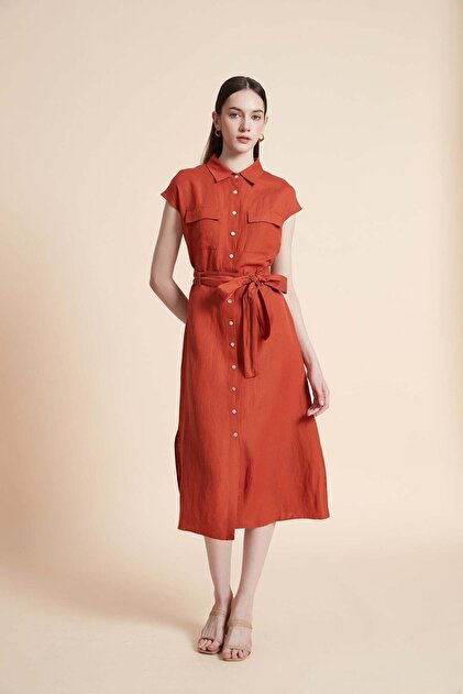 Short-sleeve midi dress with waist tie