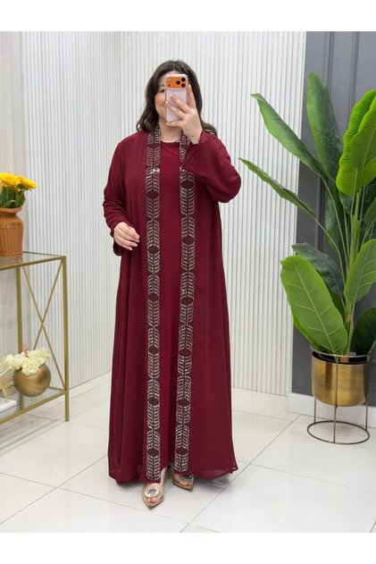 Plus Size Jewelled Embroidered Dress