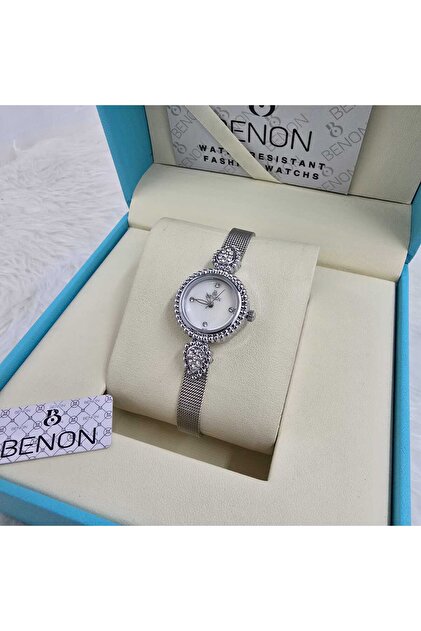 This women's silver watch, with its elegant design and rhinestone-embellished dial, is the perfect choice.