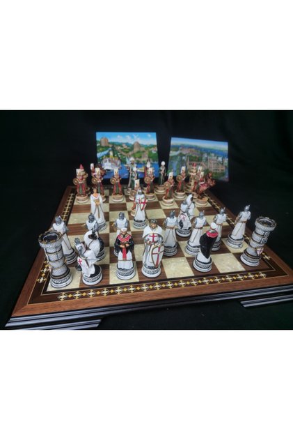 Yeniçeriler vs. Şövalyeler Satranç Takımı, Kişiye Özel Satranç Tahtası, Kral 8cm