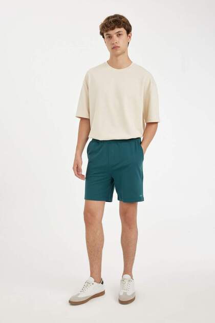 Slim Fit Narrow Leg Shorts A3893Ax24Hs