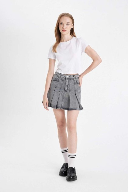 Fashion Fit Pleated Mini Jean Skirt with Pockets D5198Ax24Au