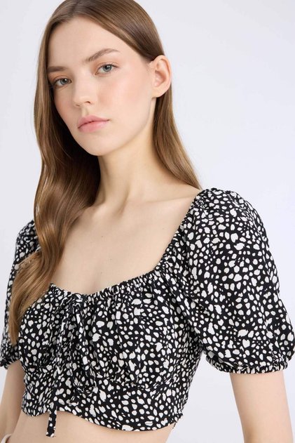 Fitted Round Neck Printed Maroccan Short Sleeve Blouse D0911AX24SM