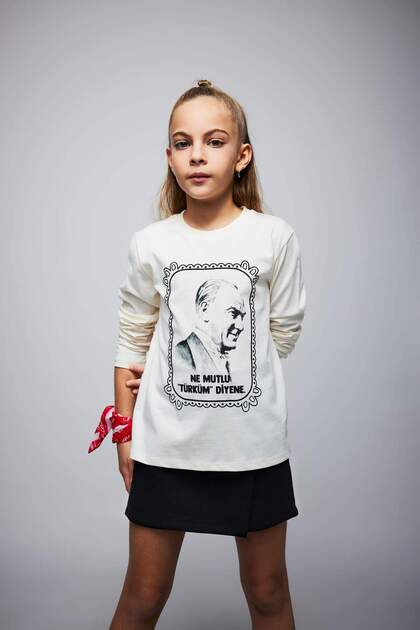 Girls' Ataturk Printed Crew Neck Combed Cotton Long Sleeve T-Shirt B2427A823Wn