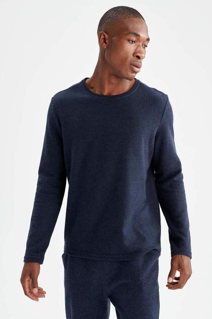 Slim Fit Crew Neck Long Sleeve Basic T-Shirt S2822Az21Wn