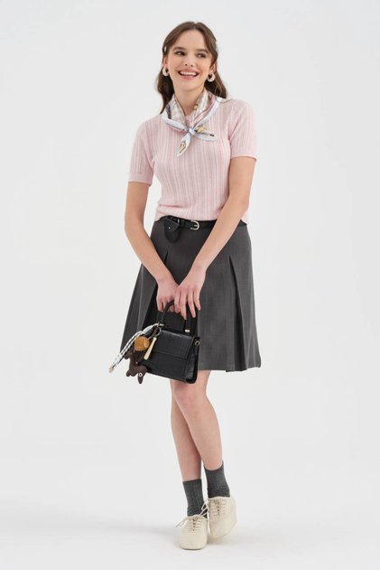 Women's Knitwear Knitted Front Logo Design Short Sleeve Blouse