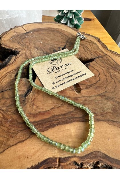 Green Kyanite Natural Stone String Necklace