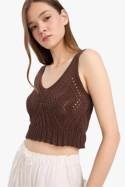 Slim Fit Tight Fit V Neck Crochet Strap Blouse F4146Ax25Sm