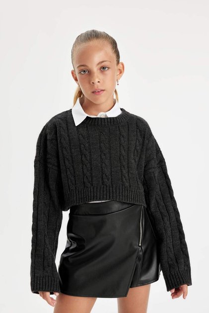 Crop-Strickpullover mit Rundhalsausschnitt und geflochtenem Haar für Mädchen C6934a824au
