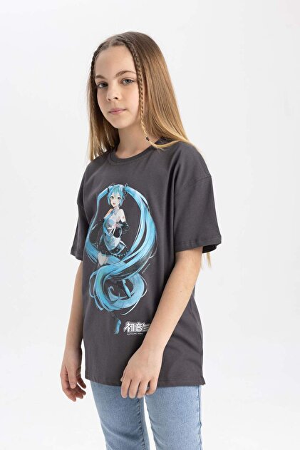 Defacto Hatsune Miku Oversize Geniş Kalıp Bisiklet Yaka Kısa Kollu