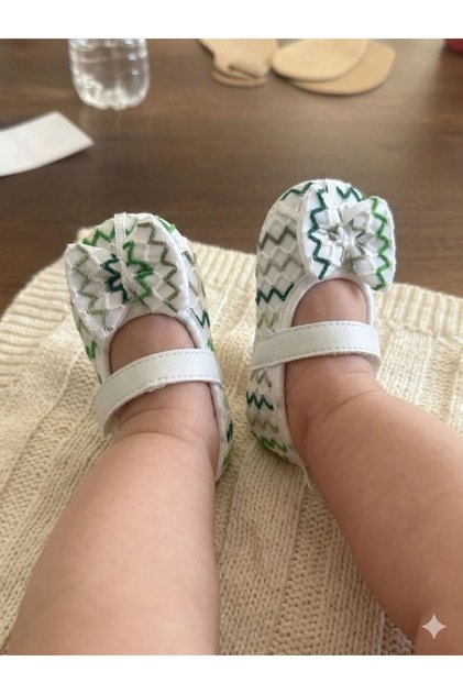 Baby Girl Ballet Flats - Booties, Lace Fabric Velcro Bow Detail , Non-Slip Underlay Pack First Step Shoes