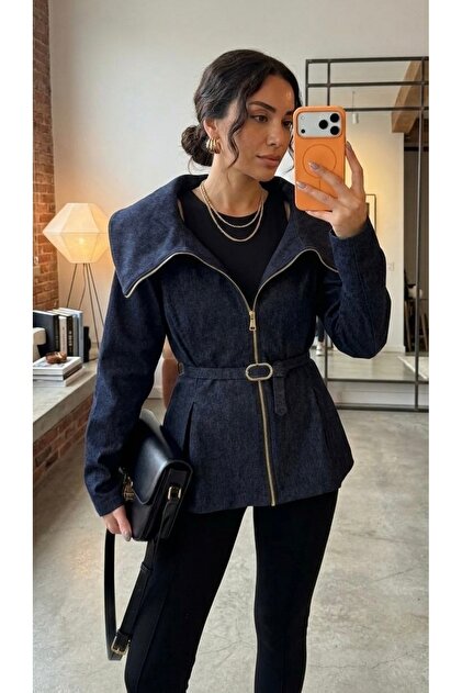 Kadın Koyu Lacivert Belden Bağlamalı Fermuarlı Denim Ceket - Geniş Yaka Jakarlı Ceket