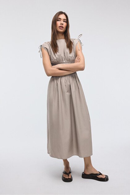 stradivarius pleated dress Stradivarius Ladies Pleated Dress Black With White Spots Size M BNWT