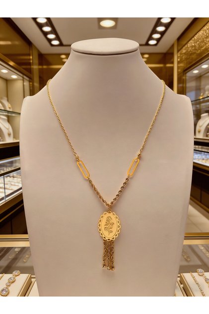 Luxurious gold-plated rose embossed tassel necklace for women, an exquisite everyday accessory.
