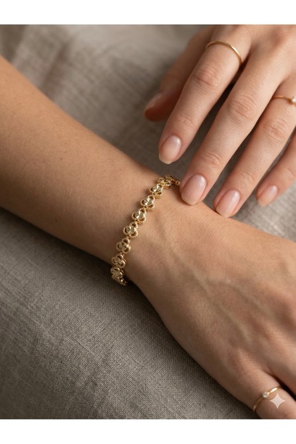 3S Row Heart Patterned Anti-Tarnish Steel Women's Bracelet