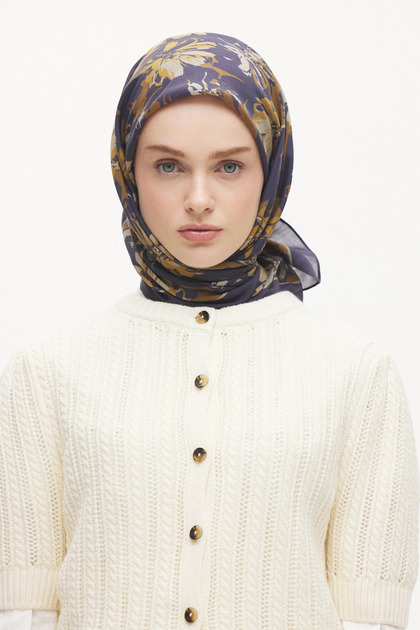 Floral Pattern Velune Scarf