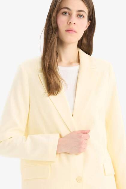 Defacto Afra x DeFacto Loose Fit Kruvaze Yaka Düğmeli Blazer Ceket