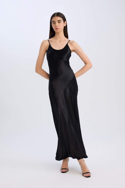 Slim Fit Slim Fit Viscose Strap Maxi Black Dress E2977Ax24Wn
