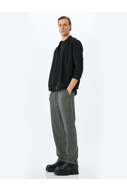 Normal Waist Pocketed Lace up Waist Sweatpants