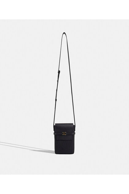Deri kapaklı monogram telefon çantası