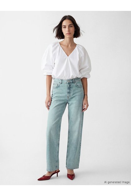 Trendlucky Straight Fit Women's Jean Pants with a Difference in Color