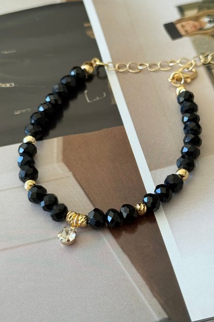 Black Crystal Beaded Single Stone Detailed Bracelet