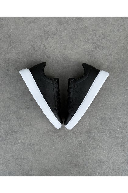 Man Ultra Premium Daily Sneakers