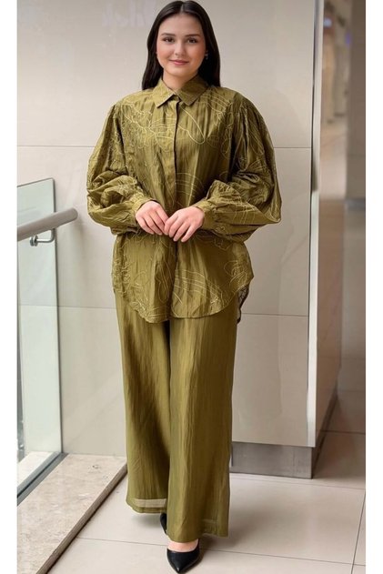 random sim işlemeli organze gömlek pantolon takım