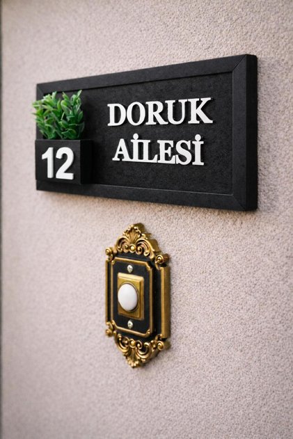 Kişiye Özel Ahşap Kapı İsimliği Çiçekli – 10x20 cm MDF Dekoratif Kapı Tabelası