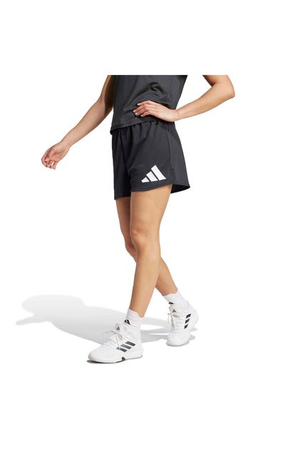 Train Essentials Big Logo Shorts